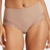 Spanx Undie-Tectable Shaping-Panty Mit Spitze