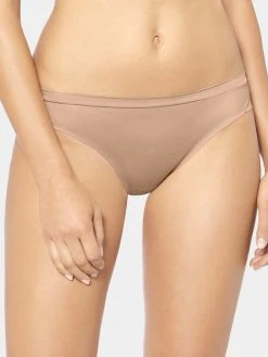 Triumph Body Make-Up Soft Touch Tai-Slip